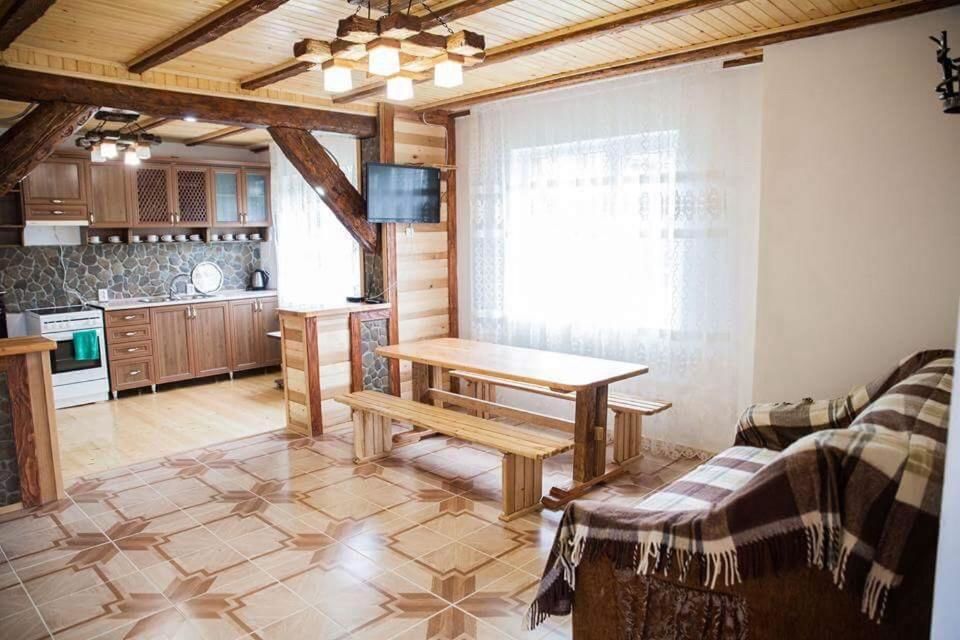 Лоджи Поліна Микуличин-50